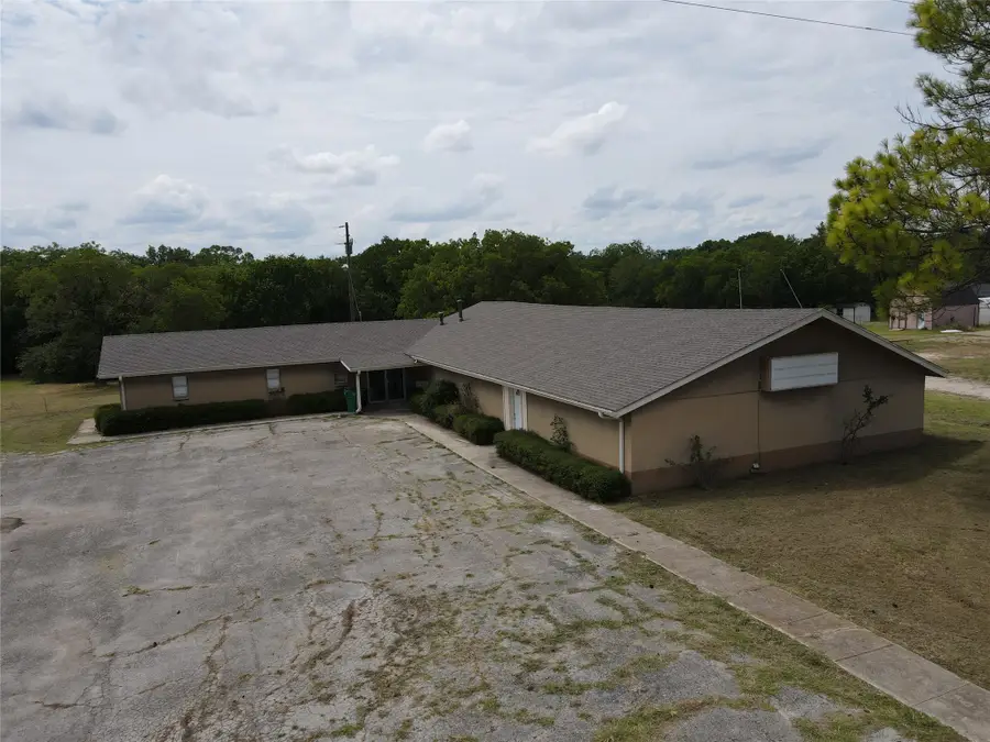 705 Fair Avenue, Gainesville, TX 76240 - Image #2