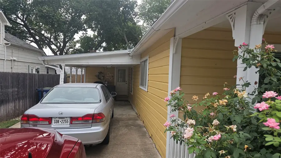 509 Estill Street, Grapevine, TX 76051 - Image #3