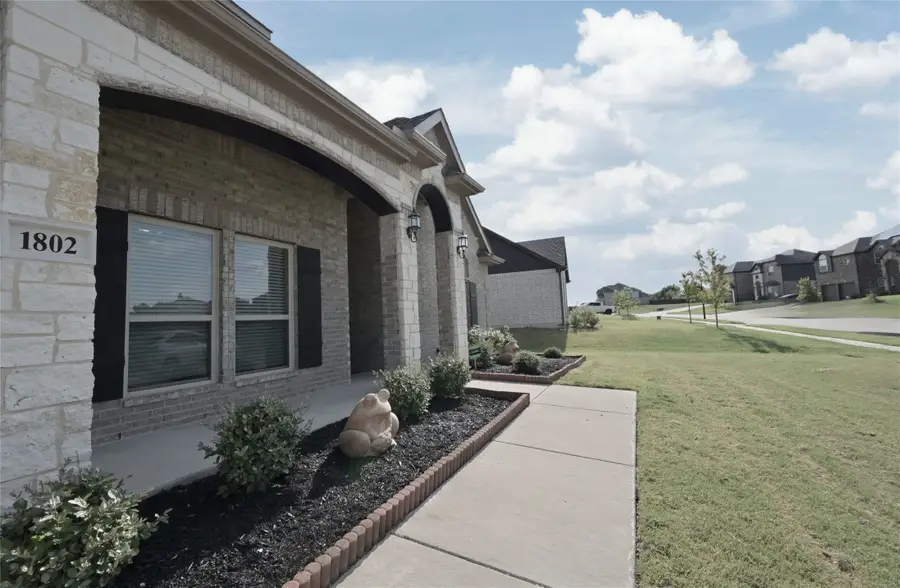 1802 Ranch View Drive, Cedar Hill, TX 75104 - Image #2