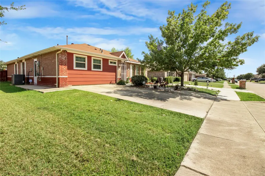 922 Hannah Way, Dallas, TX 75253 - Image #3