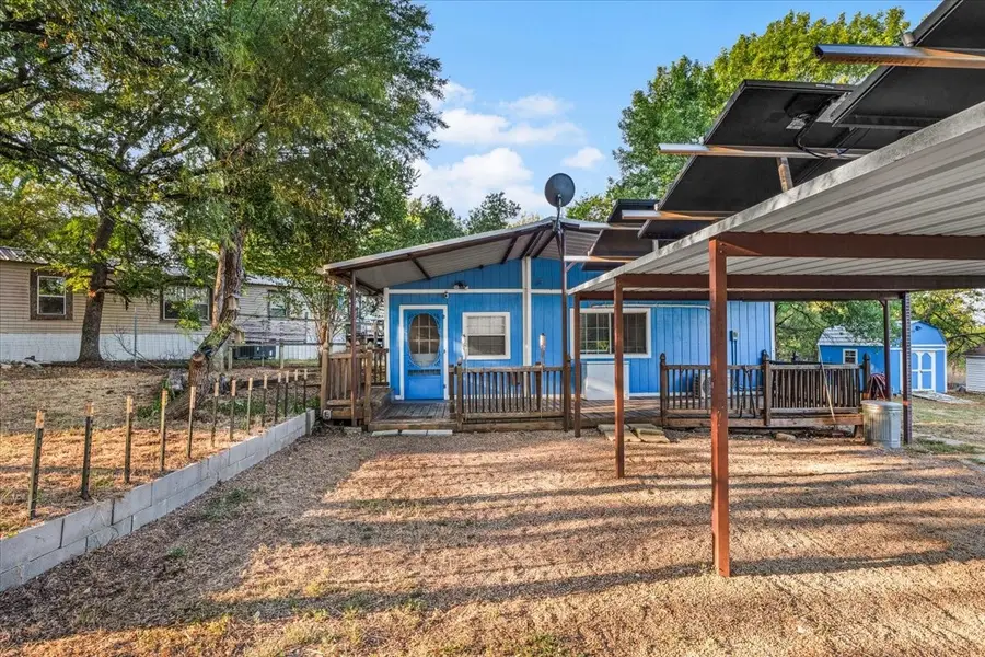 391 Gina Circle, Granbury, TX 76049 - Image #3