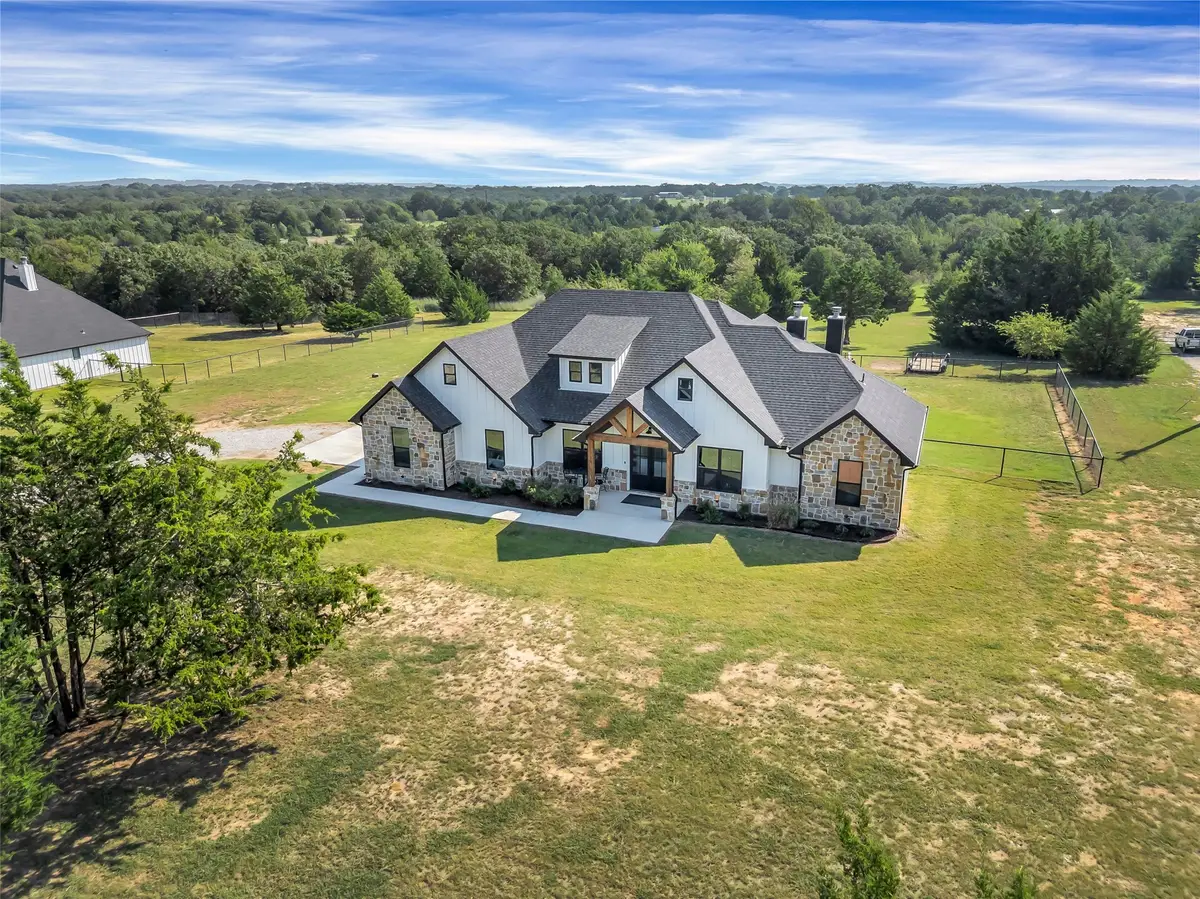 1697 S Hubbard Street, Alvord, TX 76225 - #1