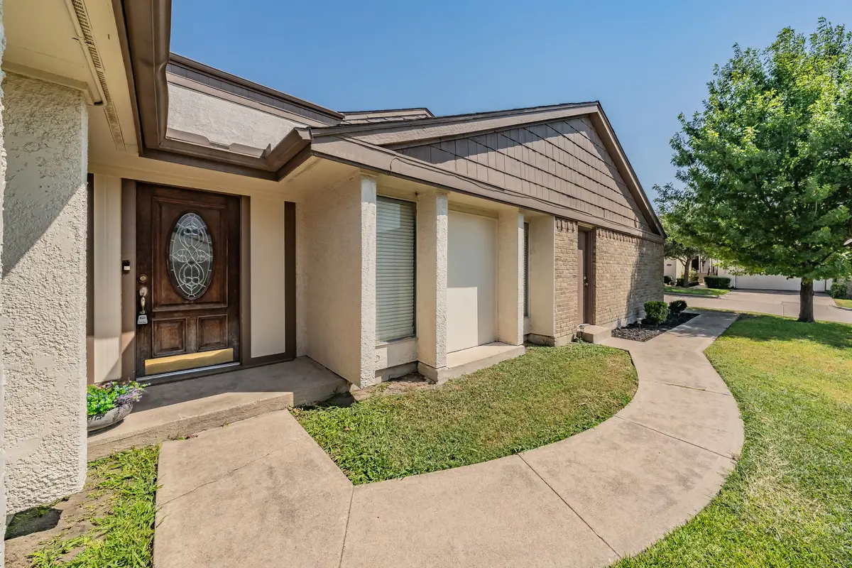 6107 Spyglass Lane, Garland, TX 75043 - Image #1