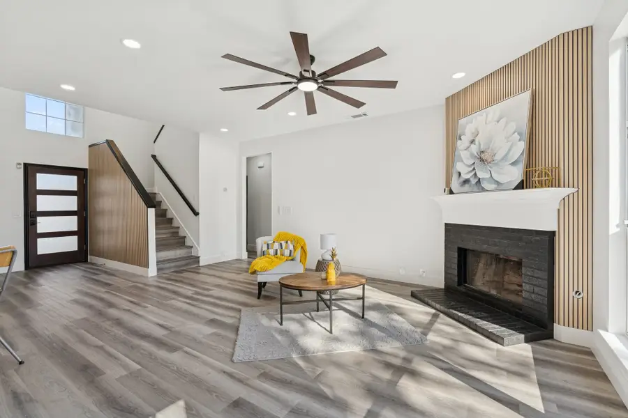 808 Lake Bridge Drive, Lake Dallas, TX 75065 - Image #2