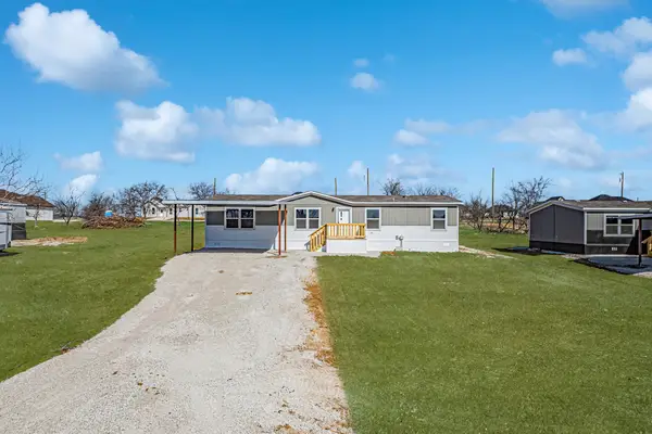 215 Overland Trail, Bridgeport, TX 76426