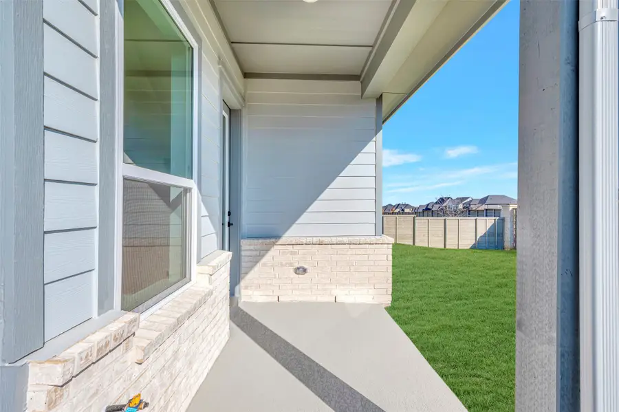 8912 Chestnut Lane, Justin, TX 76247 - Image #2