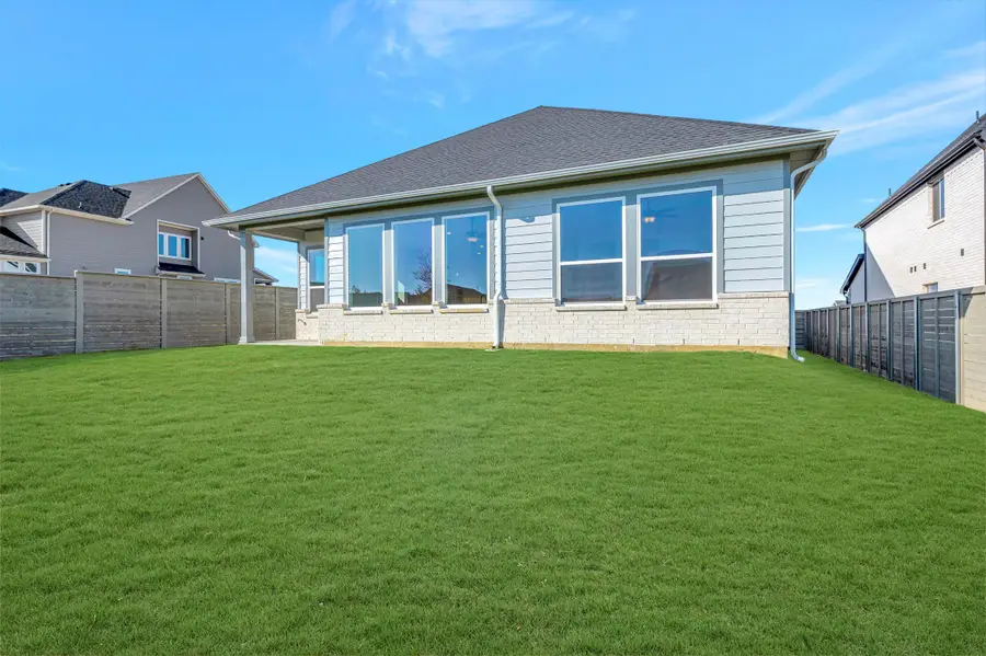 8912 Chestnut Lane, Justin, TX 76247 - Image #3