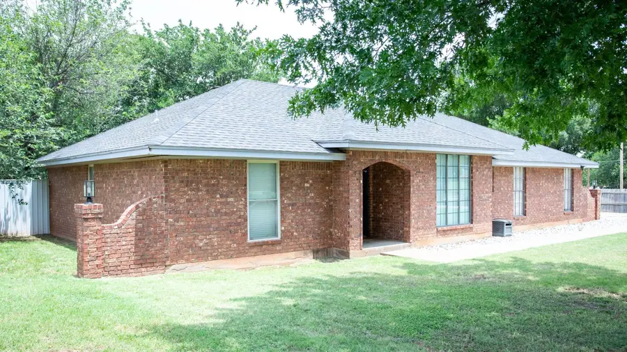 108 Chapparal, Olney, TX 76374 - Image #2