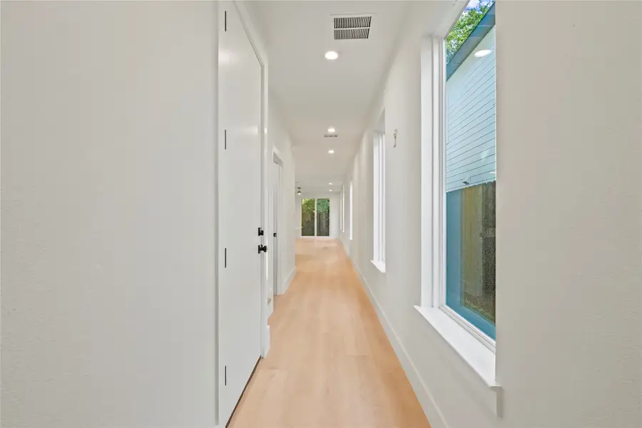 2512 Lowery Street, Dallas, TX 75215 - Image #3