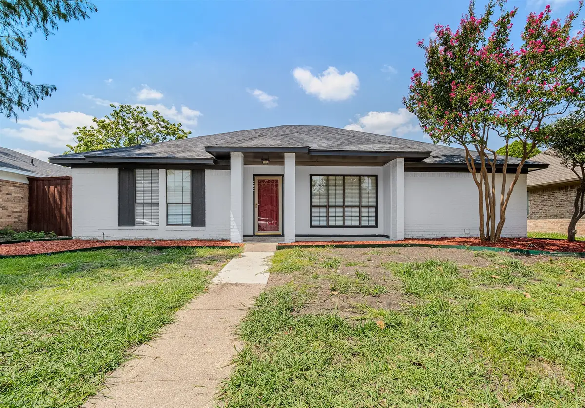 202 E Schreiber Street, Garland, TX 75040 - Image #1