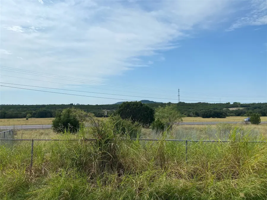 2535 Huddleston Road, Granbury, TX 76048 - Image #2