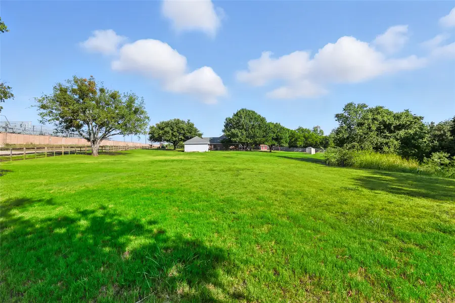 11005 Cowboy Lane, Justin Roanoke, TX 76262 - Image #2
