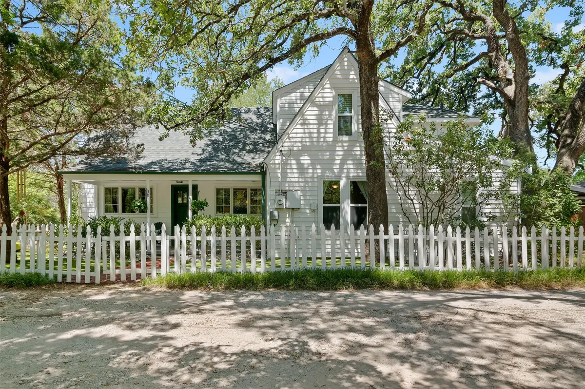 301 E 7th Street, Shady Shores, TX 76208 - Image #1
