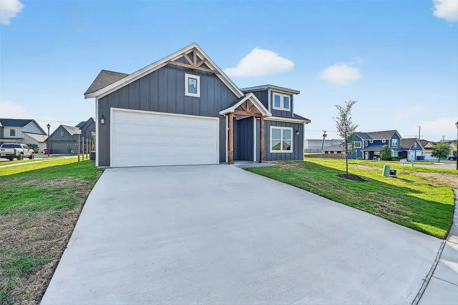 4805 Dry Creek Road, Sherman, TX 75092 - Image #2