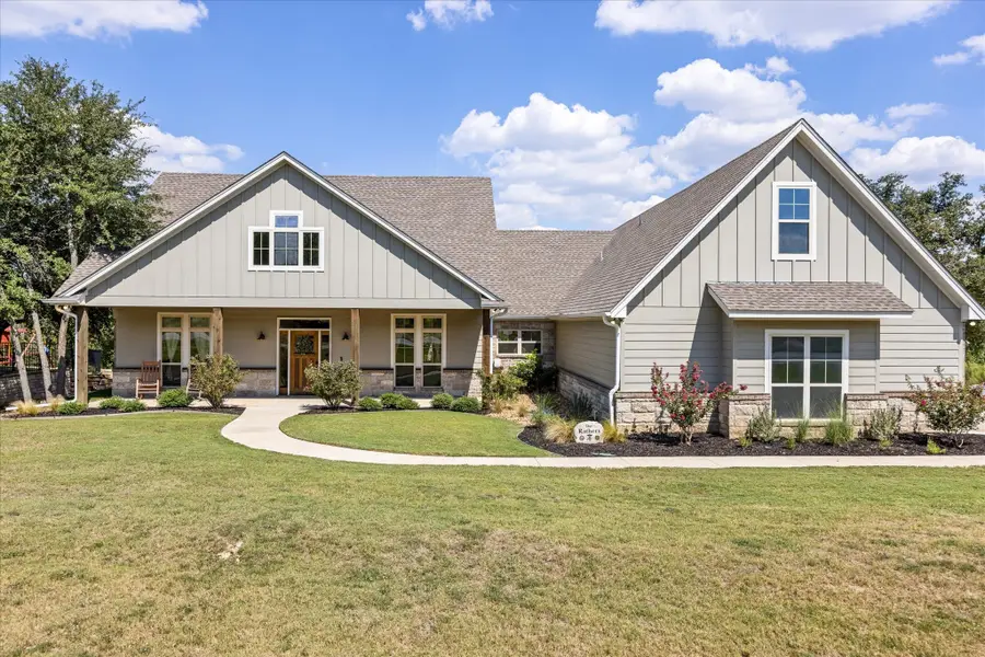 3868 Legend Trail, Granbury, TX 76049 - Image #3