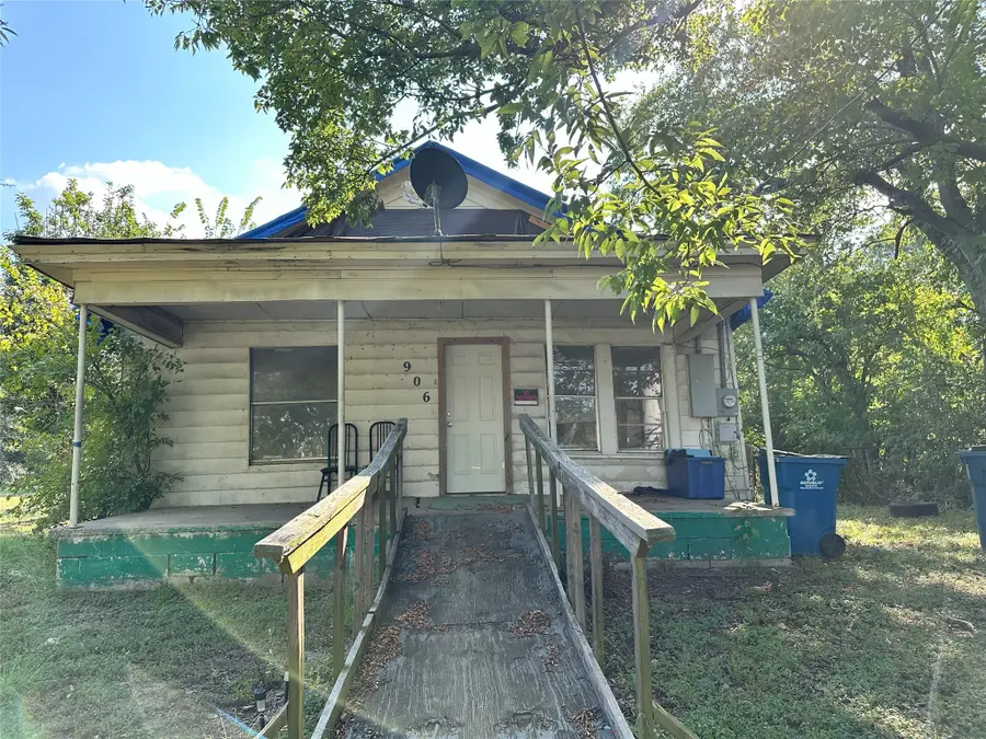 906 N Commerce Street, Corsicana, TX 75110 - Image #2