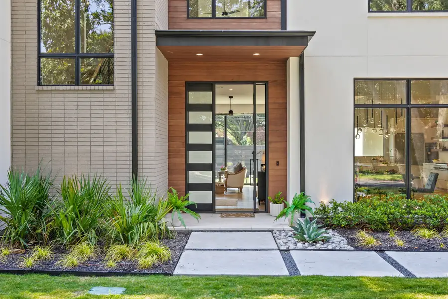 4666 College Park Drive, Dallas, TX 75229 - Image #2