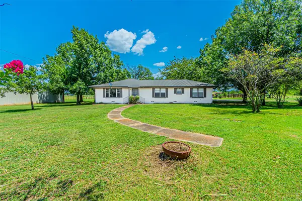 268 Vz County Road 3416, Wills Point, TX 75169