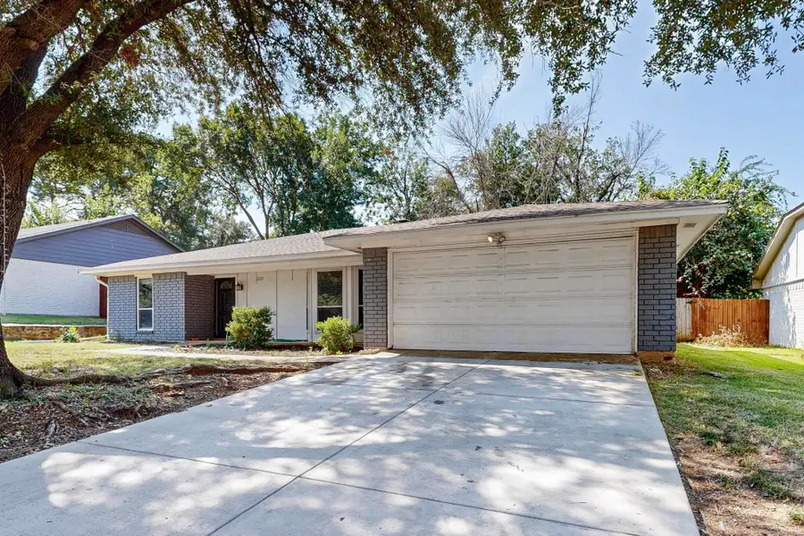 2211 Sierra Drive, Grapevine, TX 76051 - Image #2