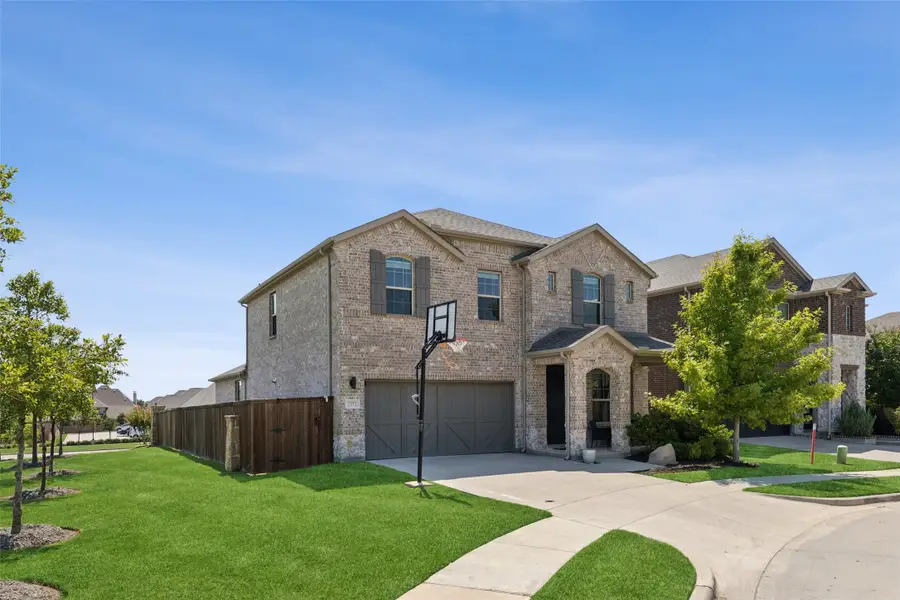 2372 Bella Court, Carrollton, TX 75010 - Image #2