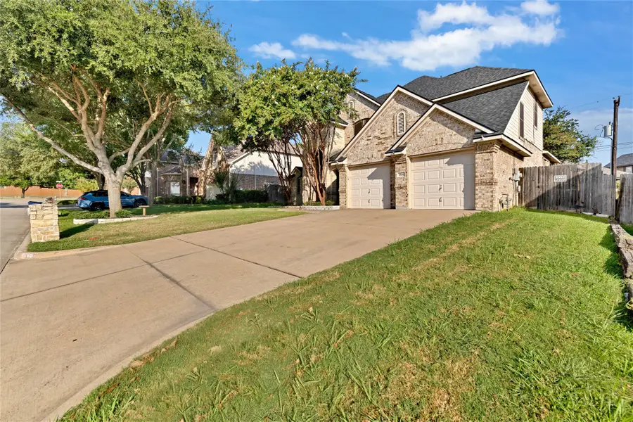 1805 Kris Street, Mansfield, TX 76063 - Image #2