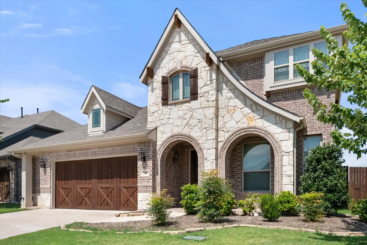 300 Ben Thomas Street, Burleson, TX 76028 - Image #1