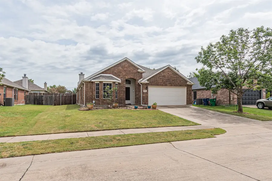 106 Coyote Run, Waxahachie, TX 75165 - Image #2