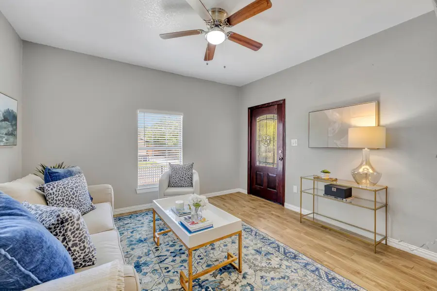 925 Brighton Avenue, Dallas, TX 75208 - Image #3