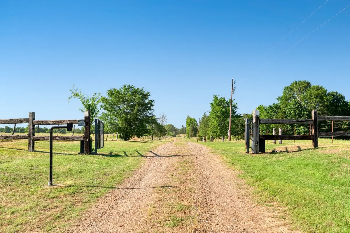 3893 Fm 906, Powderly, TX 75473 - Image #1