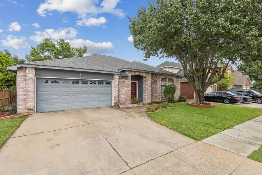 1611 Caplin Drive, Arlington, TX 76018 - Image #2
