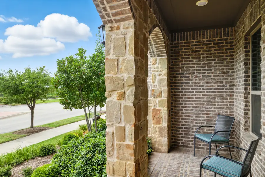 1305 Birds Fort Trail, Arlington, TX 76005 - Image #2