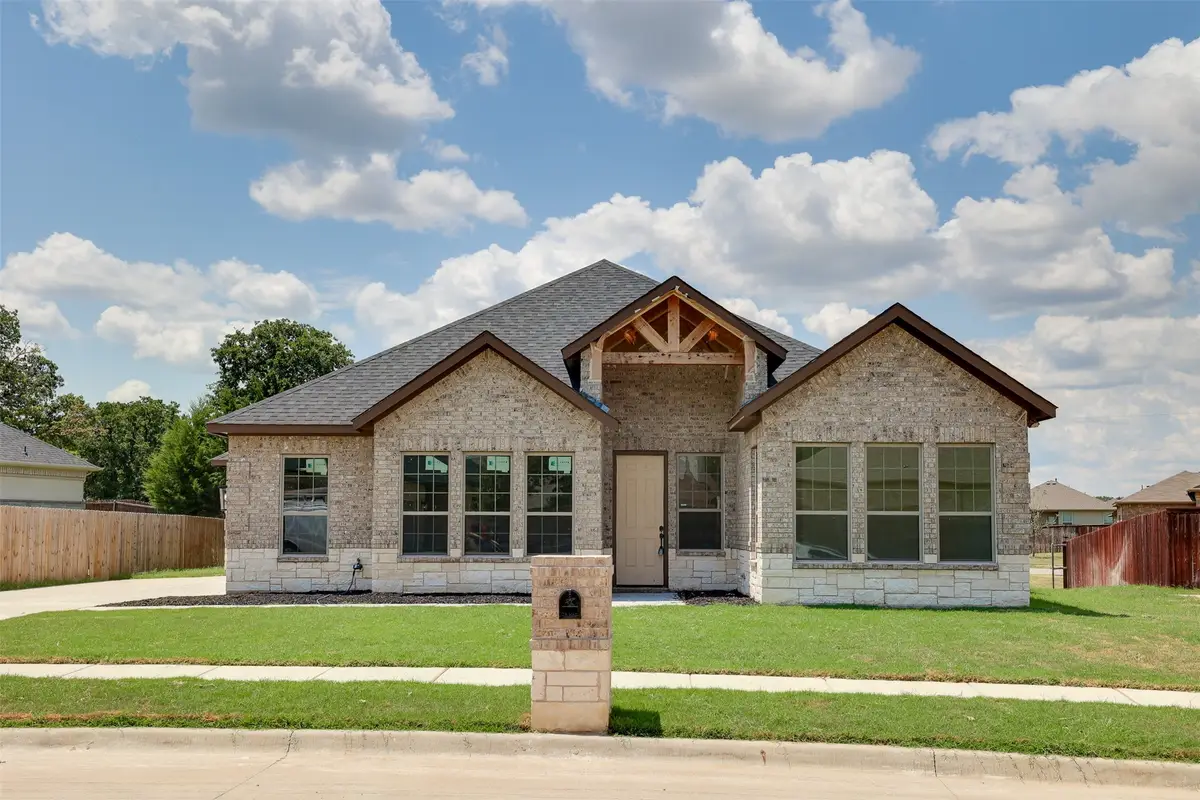 1601 Sea Breeze Court, Azle, TX 76020 - Image #1