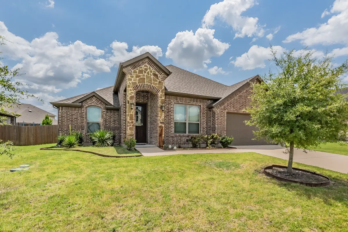 452 Wintergreen Drive, Waxahachie, TX 75165 - Image #1