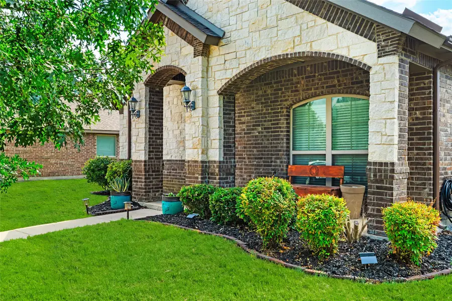 3055 Carlton Parkway, Waxahachie, TX 75165 - Image #2