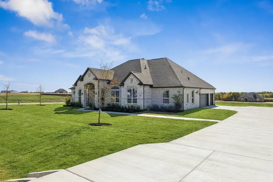 121 Swan Lake Drive, Waxahachie, TX 75165 - Image #2
