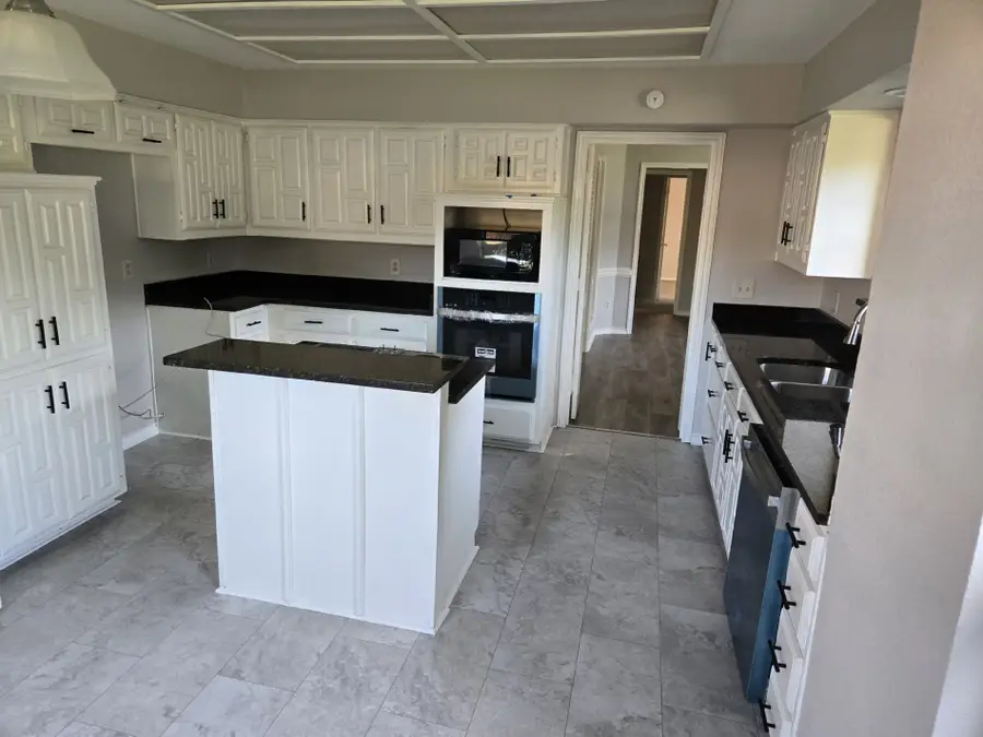 103 Carriage Drive, Waxahachie, TX 75165 - Image #3