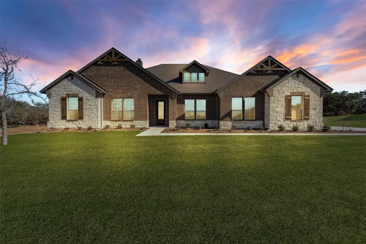 140 Oak Grove Way, Springtown, TX 76082 - Image #1