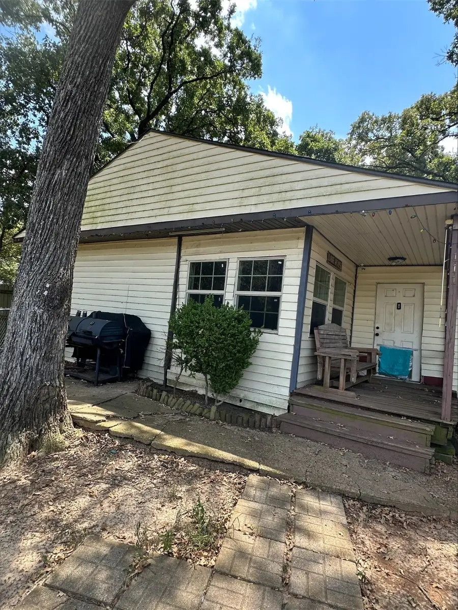 111 Thunderbird Drive, Mabank, TX 75156 - Image #3