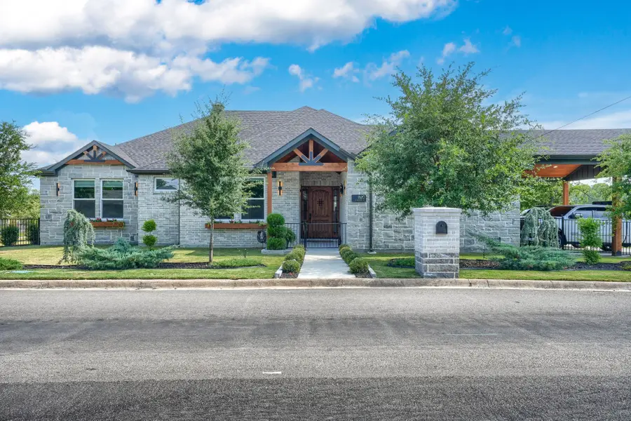 820 E Heath Street, Rockwall, TX 75087 - Image #3