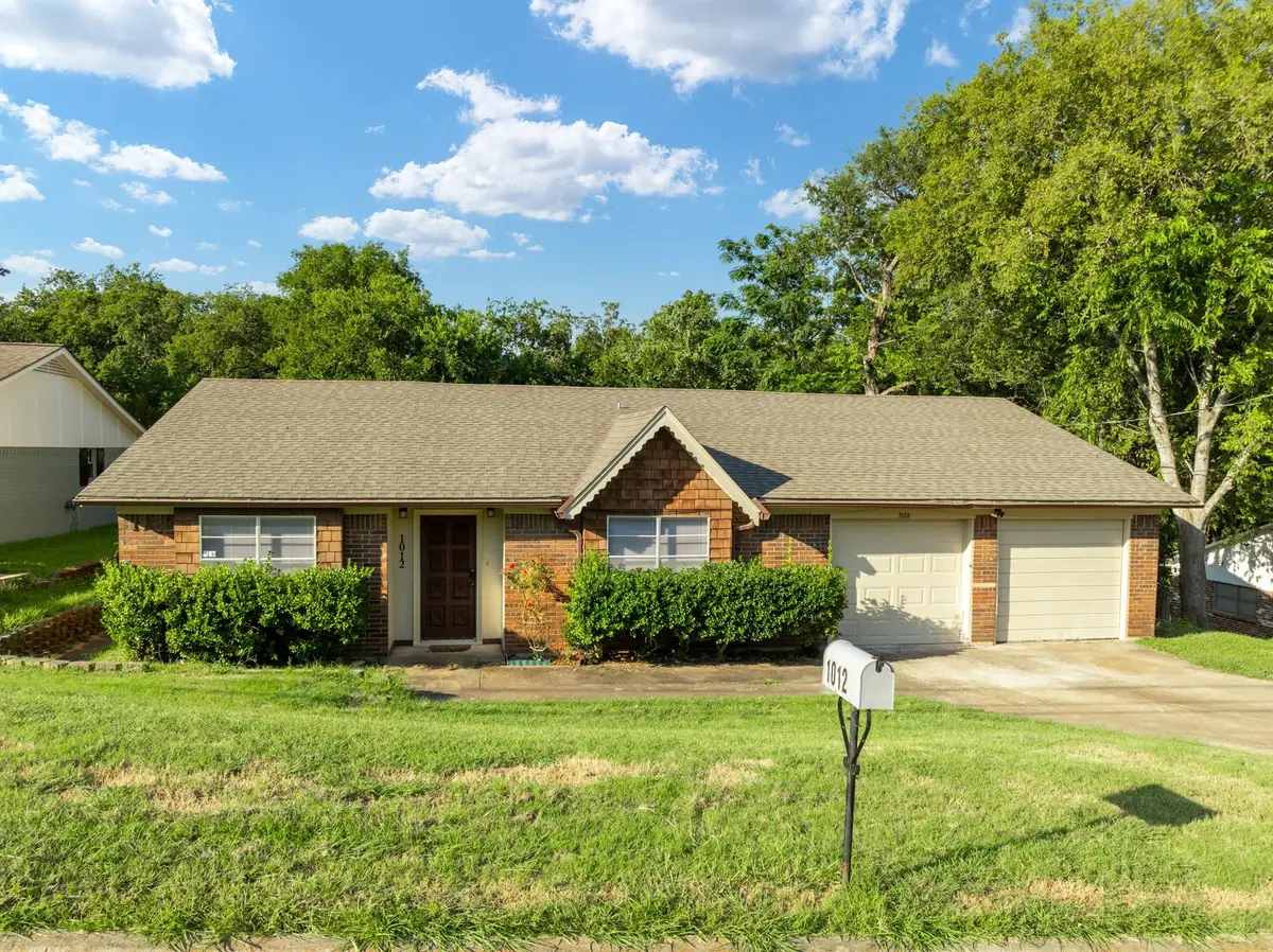 1012 Wedgewood Drive, Woodway, TX 76712 - Image #1