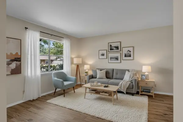 804 Natchez Avenue, Bedford, TX 76022