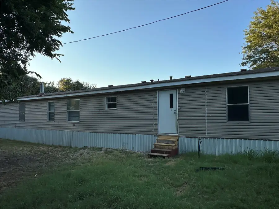 112 Pioneer Trail, Weatherford, TX 76087 - Image #3