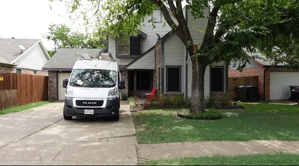 5527 Creek Valley Drive, Arlington, TX 76018