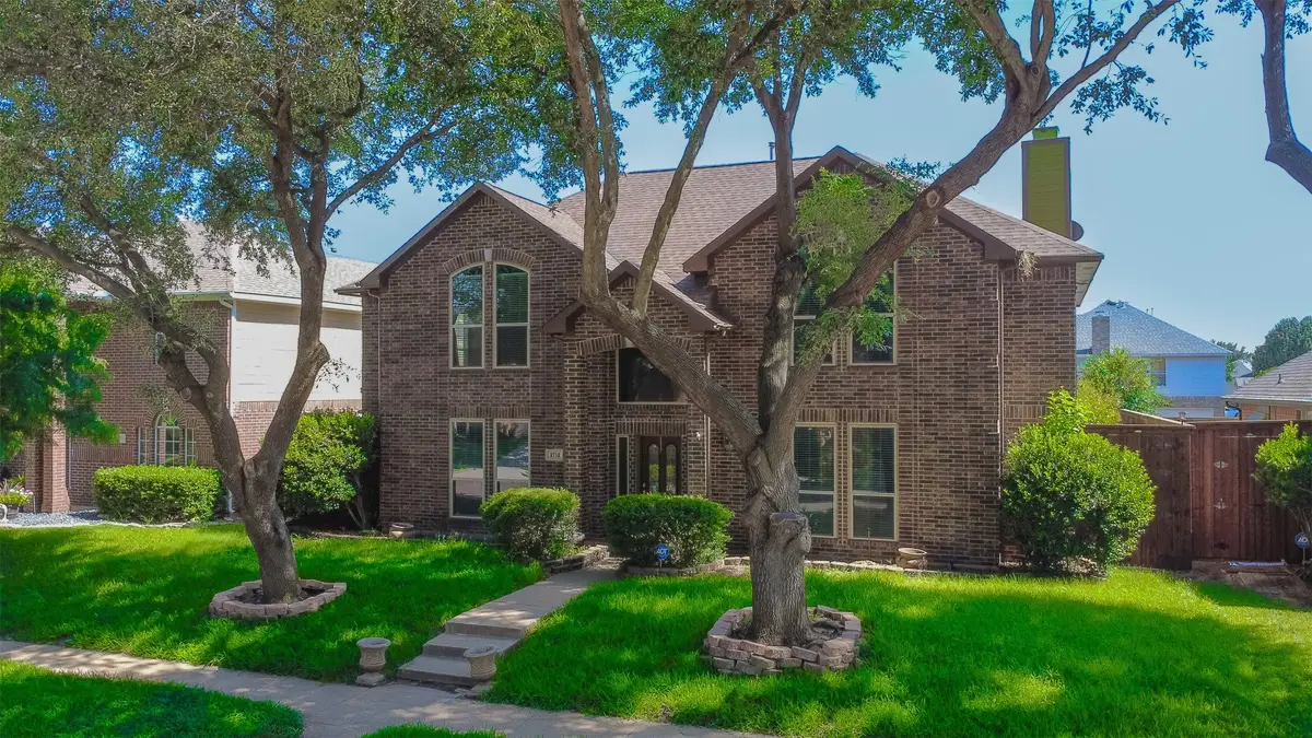 2713 Water Oak Drive, Grand Prairie, TX 75052 - Image #1
