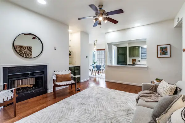 218 N Beacon Street #102, Dallas, TX 75214