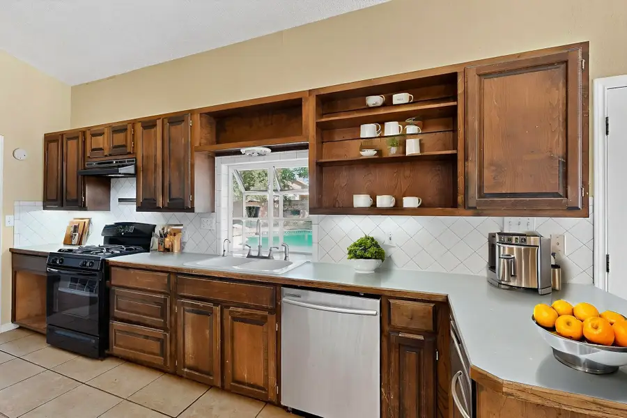 1201 Marlborough Drive, Fort Worth, TX 76134 - Image #3