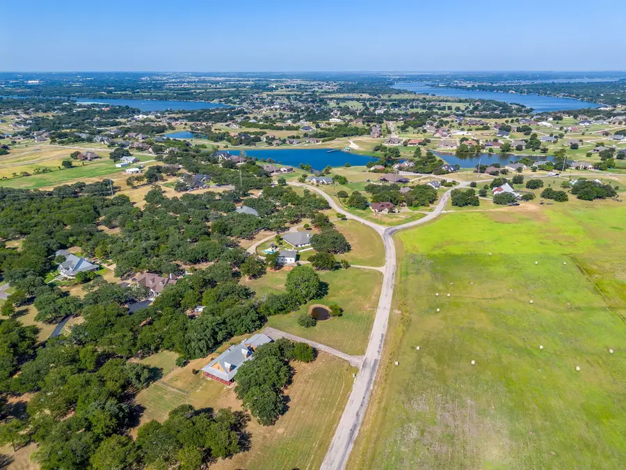 2701 Wills Way Drive, Granbury, TX 76049 - Image #3