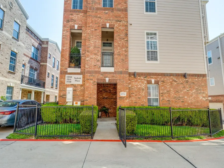 15741 Seabolt #28, Addison, TX 75001 - Image #2