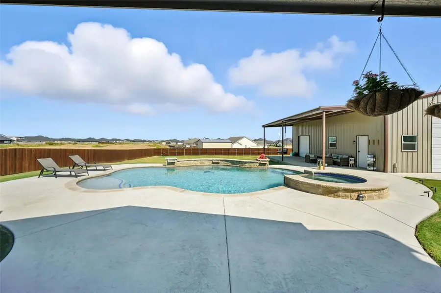 136 Meadow Vista Drive, Rhome, TX 76078 - Image #2