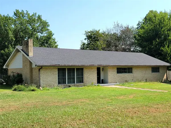 1005 Jackson, Clarksville, TX 75426